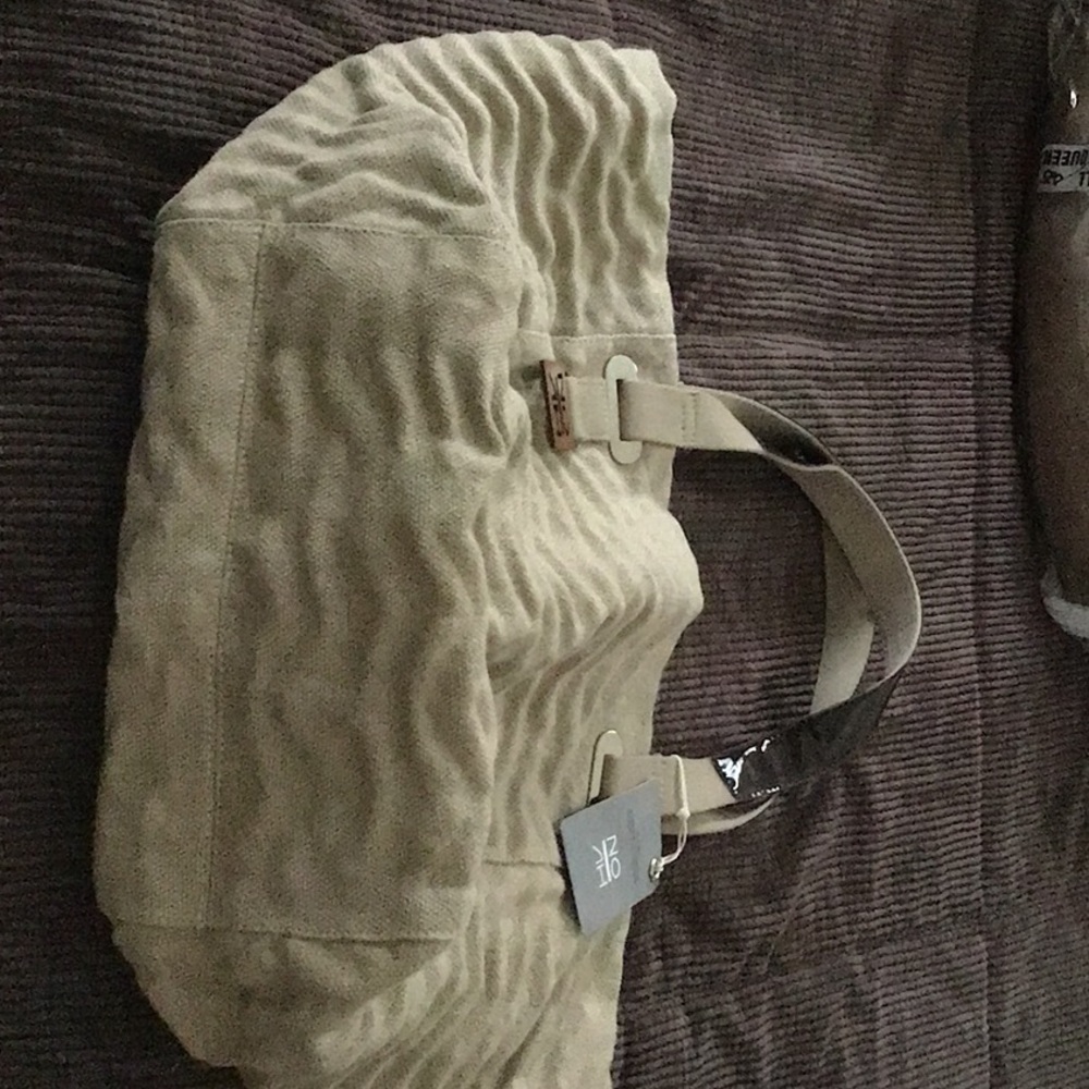 FASHION TREND🦩NWT NOAH large bag tote purse no animals harmed